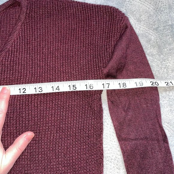 Lululemon The Sweater Life - Picture 9 of 11